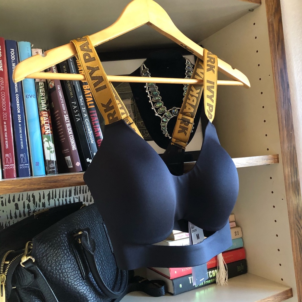 Adidas x Ivy Park // Cutout Sports Bra - Picture 3 of 13